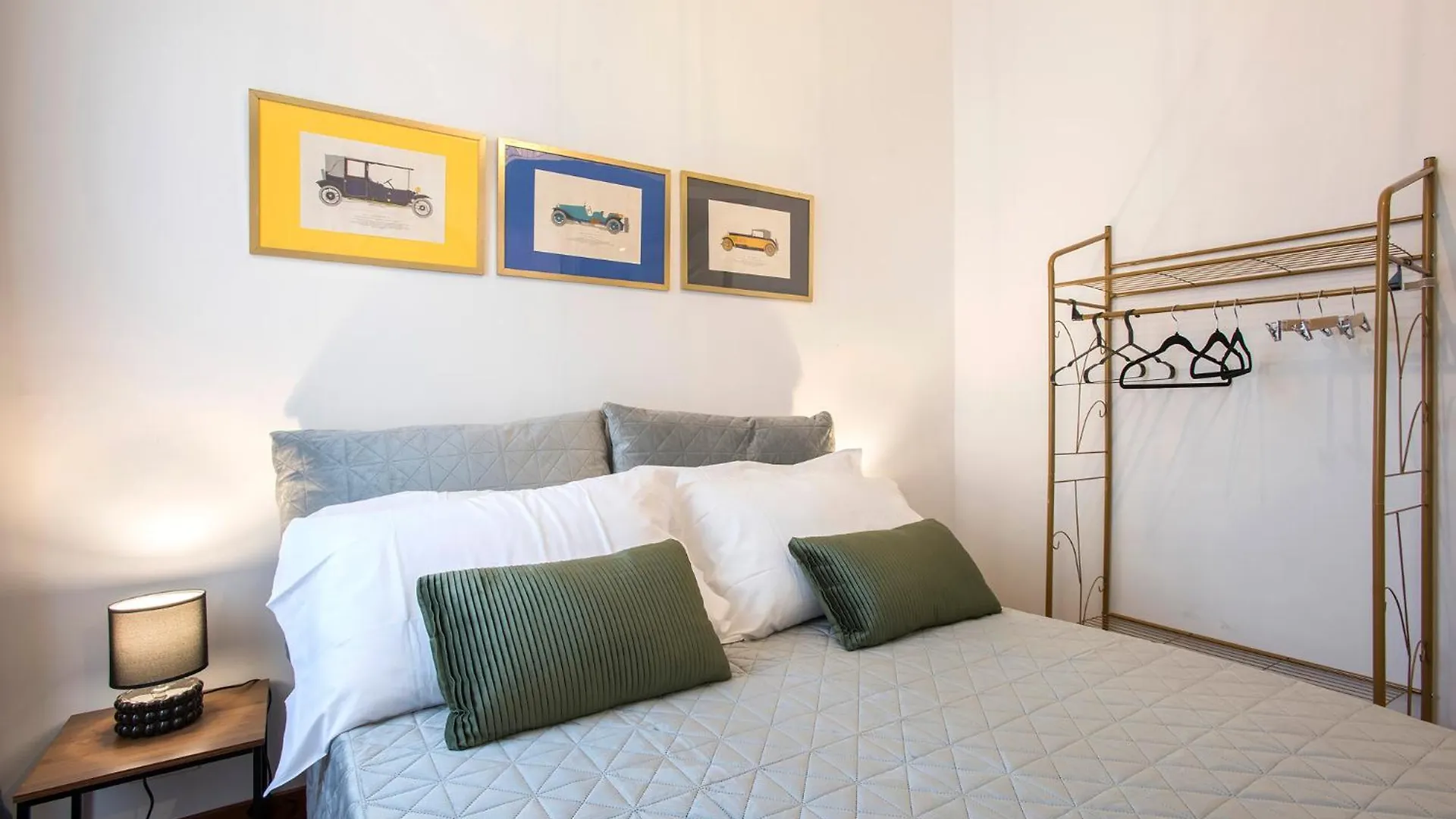 Boschetto Charming Apartment Rome Italy